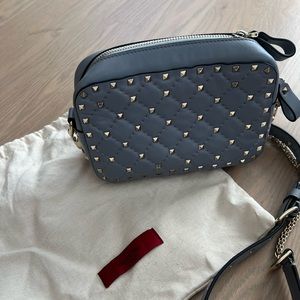 Valentino bag in perfect condition. Used only couple times